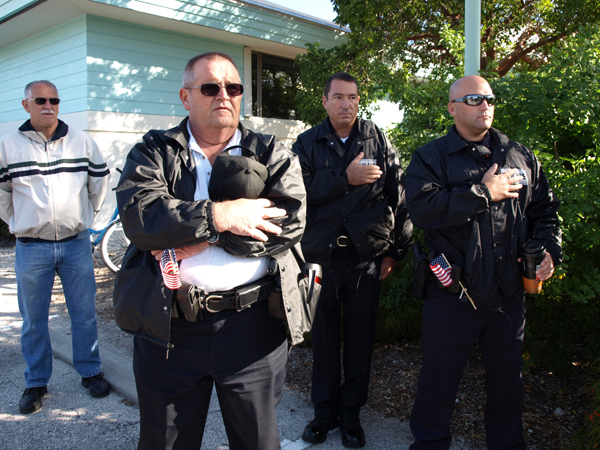 vets salute cops 11-16 ln