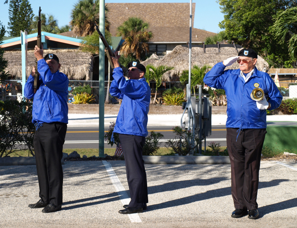 vets salute guns 11-16 ln