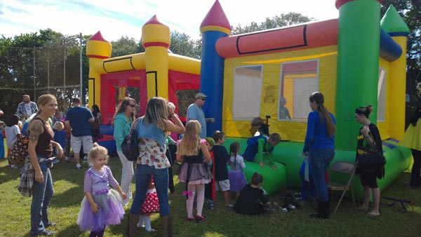 AME-FF-Bouncehouse-JG-103013