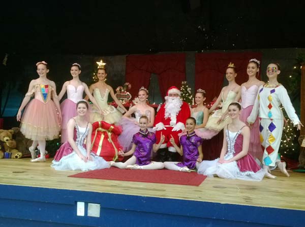 AMICC-santa-dancers-jg-121113