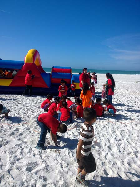 chiles-xmas-party-bouncehouse-jg-121813