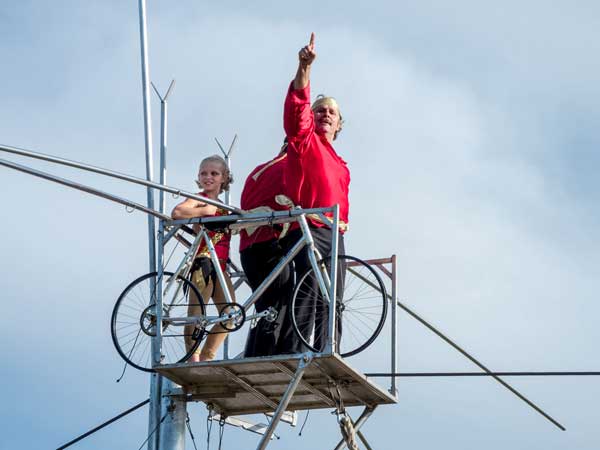 wallenda-1-pointer