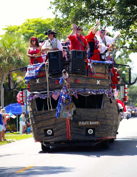 main-july-4-parade-privateers