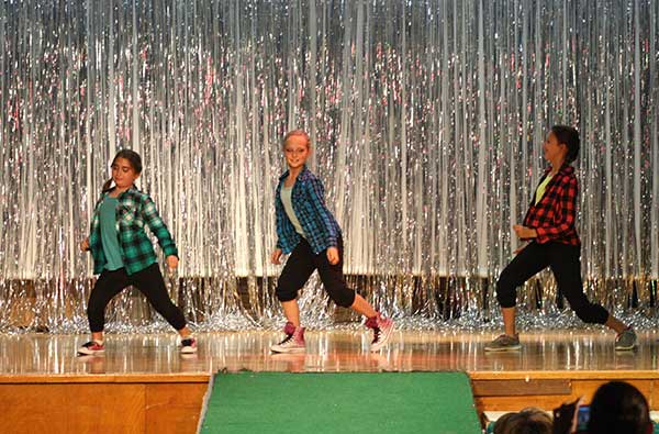 ame-talent-show-hip-hop-021016-tr