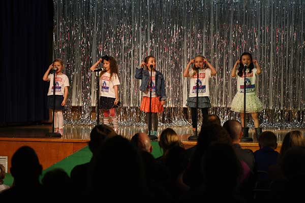 ame-talent-show-shake-MAIN-021016-tr