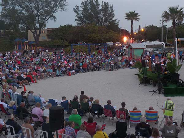 easter-sunrise-crowd-033016-ks
